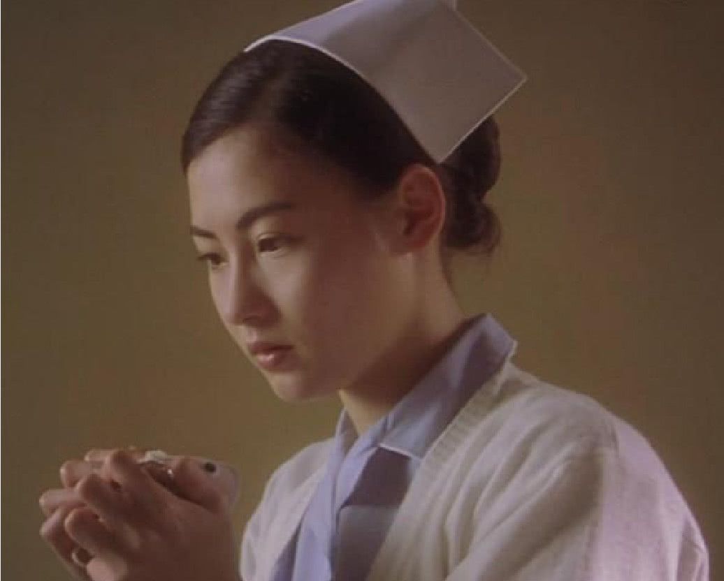 柳岩的护士装，应采儿的护士装，都不如她的护士装让人记忆深刻