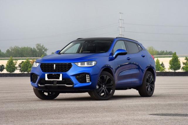 WEY VV5搭载2.0T发动机，全系LED灯组，配置更丰富