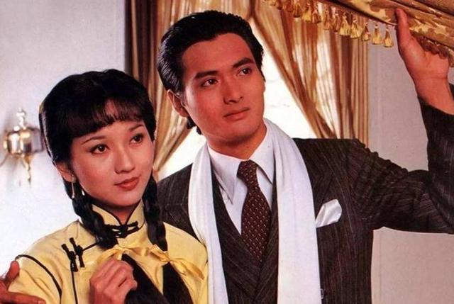 上海滩一女人,黄金荣对她言听计从,美女大佬杜月笙对其礼让有加v女人搞青帮图片