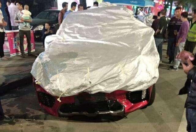 魏派VV5s撞击吉利帝豪, 导致VV5s前轮脱落, 为何两车差距这么大?