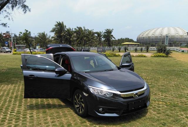 本田思域，车主述说2000公里后的优缺点反馈！