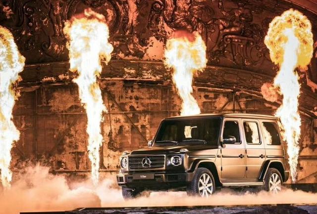 全新一代奔驰G级登场！经典设计+奢华内饰，令路虎无地自容
