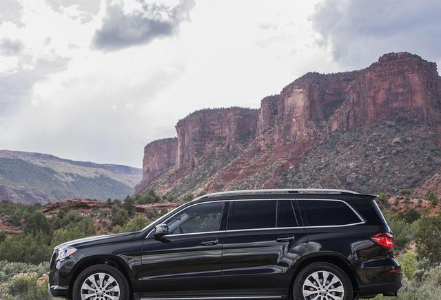 市面上空间最大的豪华型SUV, 开出去绝对有面子, 气势碾压路虎