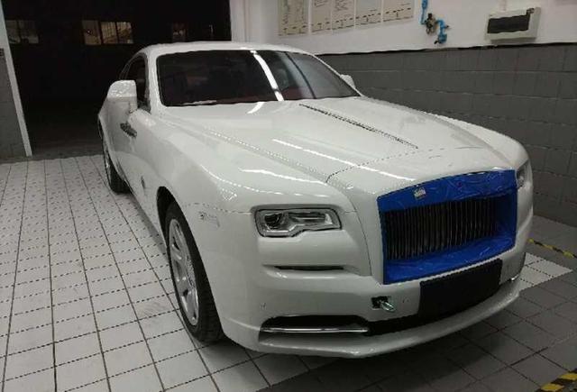 上海库存劳斯莱斯魅影，掉价100万都没人想要，这一点真的很致命