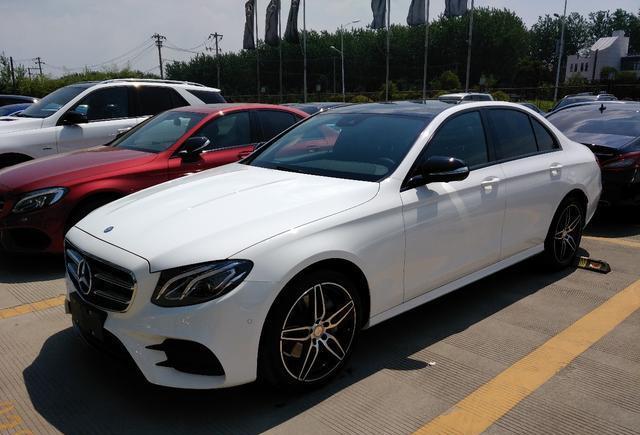 奔驰E级 E300标轴运动提车作业, 车主: 这7个缺点让人烦恼