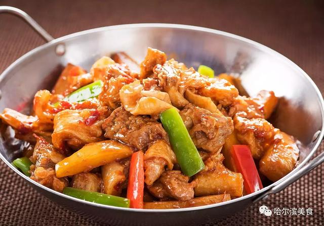 湘菜和做法吃起来艮臼的大碗藕猪肉的牛腩藕片做的麻辣鲜香再配牛筋炒麻椒图片