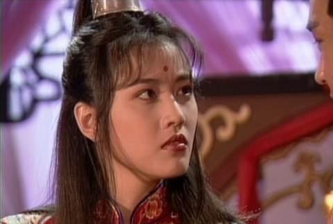 93版《倚天屠龙记》奇葩剧情:灭绝师太蒙面去强奸周芷若!