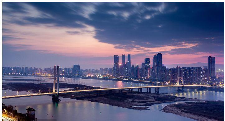 福建省的经济心脏VS江西的王牌老大, 谁把