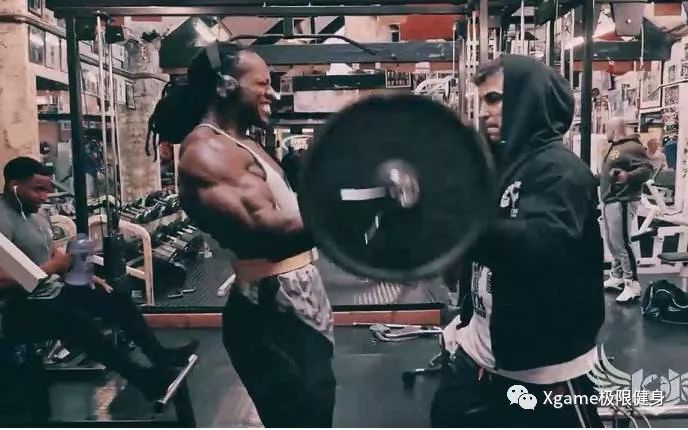 弯举的7种花样,打造巨无霸二头肌