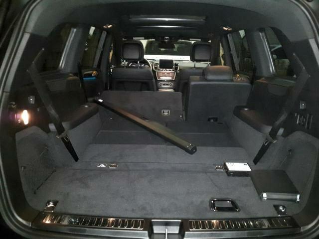 奔驰GLS450融合了强悍越野性能和舒适驾乘感受于一身