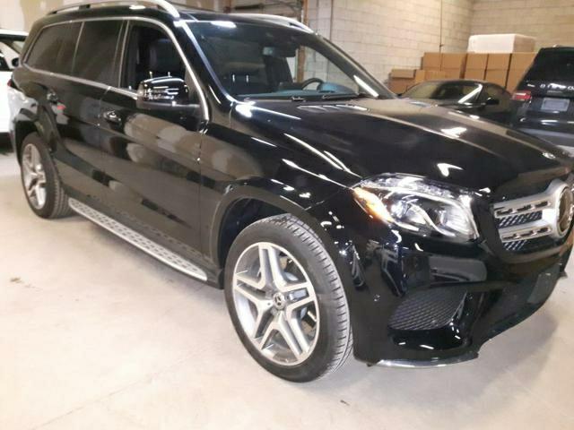 奔驰GLS450融合了强悍越野性能和舒适驾乘感受于一身