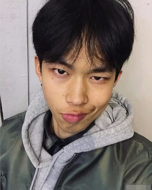 抖音里边的几大帅哥,你觉得谁最帅呢?第一名竟