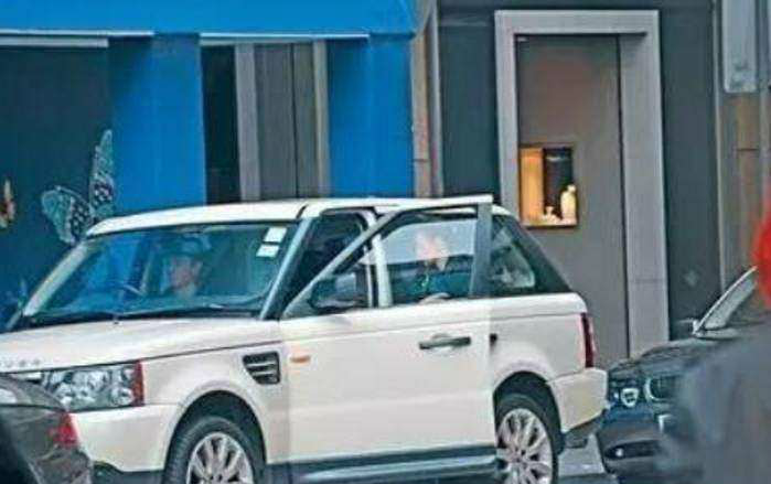 陈小春的座驾,浩南哥的座驾,张耀扬的座驾,哪个