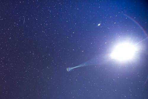 科学新发现: 人类可能真的不是诞生于地球, 而是来自宇宙尘埃