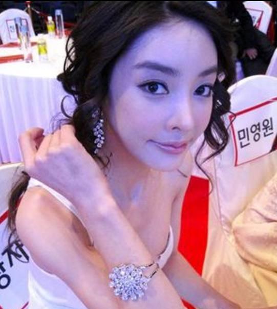 26岁女星被逼陪睡百次后含恨自杀，9年后20多万民众为其联名请愿