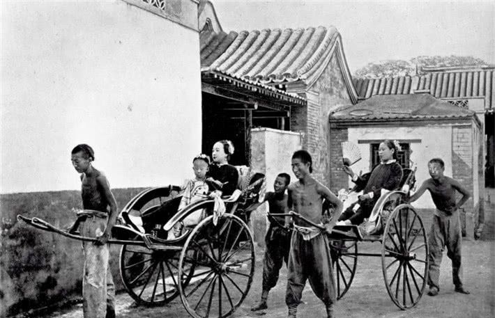 北京的人力车夫生活到底有多艰苦?胡适一句话道出全部