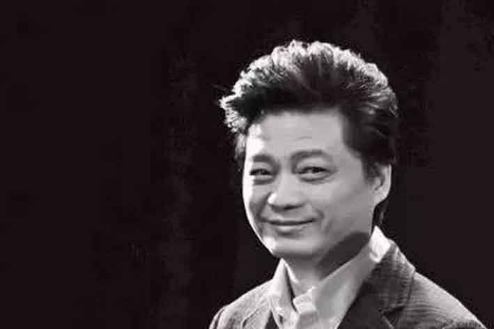 崔永元正直敢于说真话,这一身正气是受谁传授