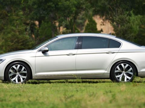 17万买中级车王者，这三款车上市就热销，等半年也要买