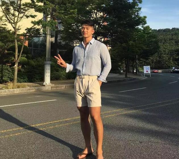 穿搭｜肌肉型男穿衣很尴尬，IG人气肌肉男教你穿出好感度