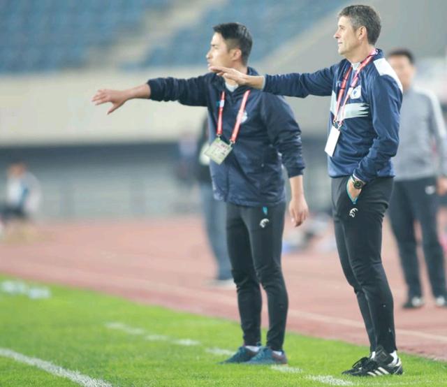 中超保级队疑似陷内乱!翻译遭撤职,被曝曾与球