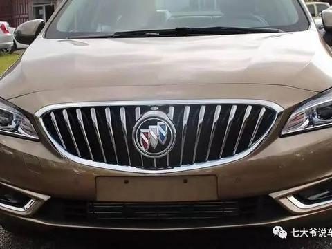 这车是年轻人的“把妹”神器，4米7的车身，前排放下没问题