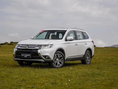 最厚道日系车，2.4L配四驱带7座，20万以内就只有它了