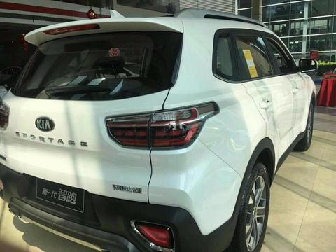 比现代ix35更好看 起亚新智跑实车到店