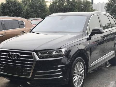 奥迪最失败的一款车，比老款便宜40万还没人买，设计师立马被开除