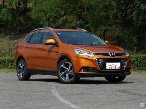 外观辨识度高，内饰很有高级感，1.6T标配12寸超大屏幕