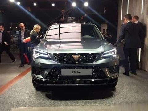 SUV出黑马了，造型不输宝马，2.0T配四驱动力强劲 金色车标霸道