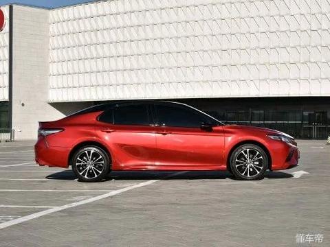 手握20万不知道该买什么车？这两款肯定适合你，关键油耗都很低