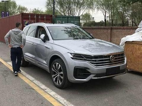 北京车展抢先看！全新大众途锐R-Line亮相，将搭载3.0T+8AT