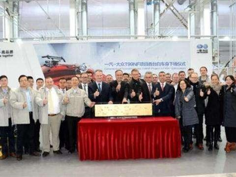 新款奥迪A6L下线，外观运动内饰科幻，网友：奔驰宝马拿什么比