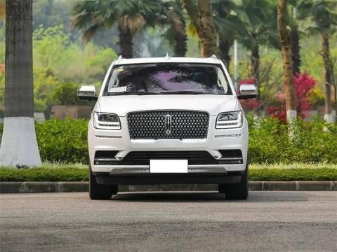 30岁开它是真成功，3.5T+10AT，内饰堪比皇宫，路虎再也不敢加价