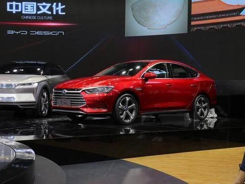 比亚迪总算开窍了，颜值提升不输奥迪，超大中控屏配鼠标式档把