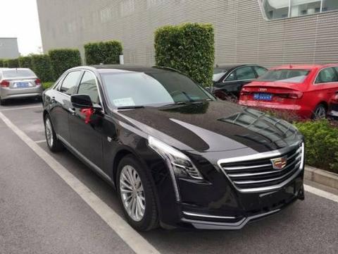 这量豪车直降10万，实力不输宝马5系和奔驰E级，2.0T配8AT才32万