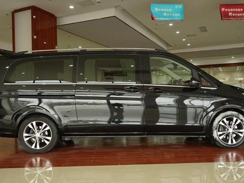 配置秒杀埃尔法，营销却被丰田甩两条街，奔驰：不会吹牛怪我咯！