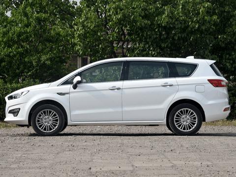 售价不到7万起, 颜值担当新晋小生还全系标配中控大屏