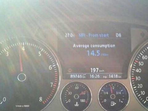 你开过最快的车速是多少，开到200，辉腾和帕萨特感觉真不一样