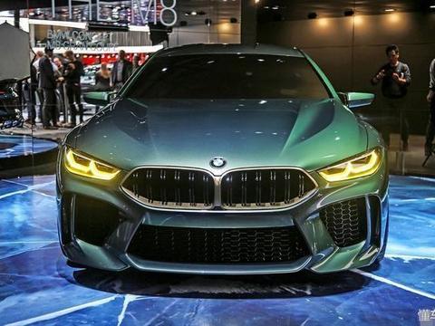 宝马轿跑靠它翻身，7系平台打造，4.4L+V8动力不怂AMG
