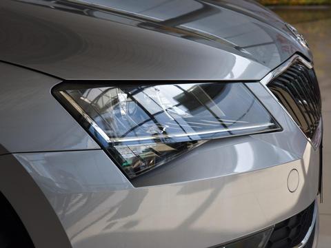 斯柯达卖得比AMG还贵，车胎防爆、车体防弹，看上去与速派一样