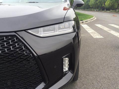 颜值不输比亚迪唐二代，家族式设计，内饰更环保的插电混动P8