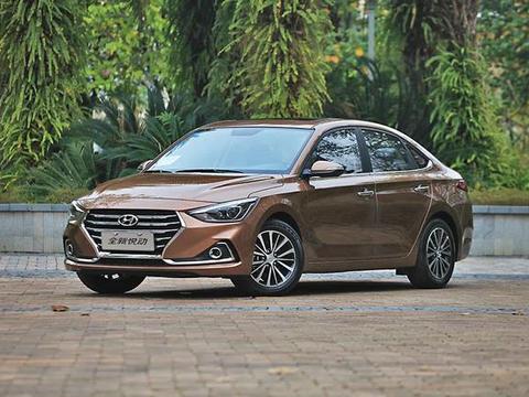 2018款现代悦动起售价7.99万元 降价增配