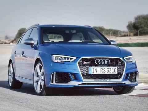 小伙子羡慕朋友提了奥迪RS3，网友看到他车之后：可以，这很强势