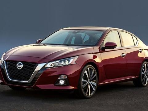 日系最实在换代车，5米车长配2.0T黑科技，硬指标完爆雅阁