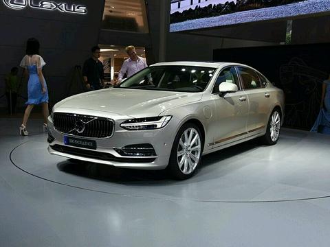 沃尔沃版陆地头等舱，看完它你还买S级吗？