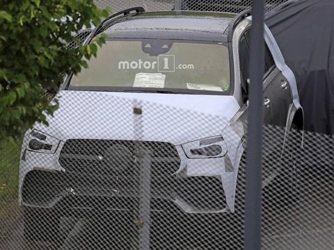 全新奔驰GLE低伪装谍照曝光 或将10月份发布