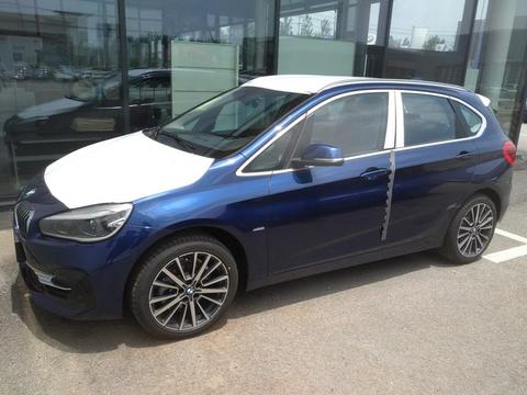 好看省油动力强，前驱又如何，全新宝马多功能旅行车220i豪华实拍