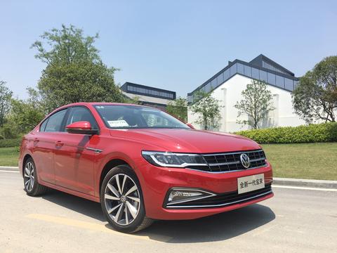 待到山花烂漫时 不如乘着全新一代宝来赏景吧