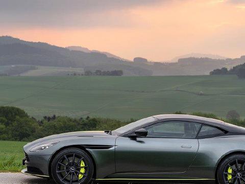 2019款阿斯顿马丁DB11 AMR,或是最好GT车型,令人印象深刻!!